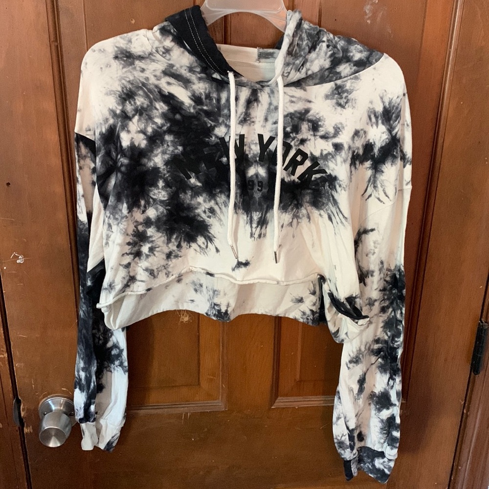 New York Cropped Hoodie